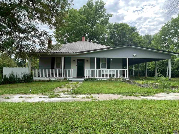 105 E 3rd St, Muscotah, KS 66058
