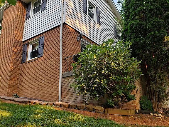 3rd image of 103 Windsor Dr