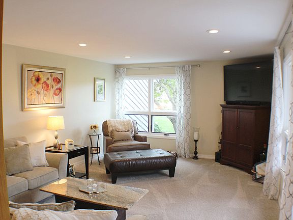 3rd image of 15751 W Brook Dr