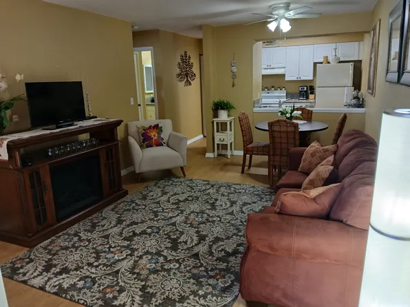 9380 Lennex Ln, Fort Myers, FL