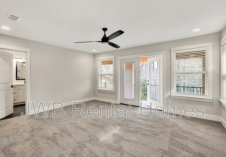 8859 Amalfi Ct — Photo 27