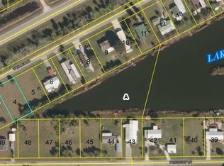 1125 W Miller Dr, Moore Haven, FL 33471