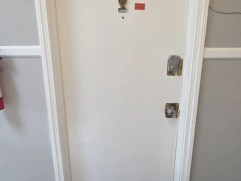 1605 Homestead St #5 — Photo 8