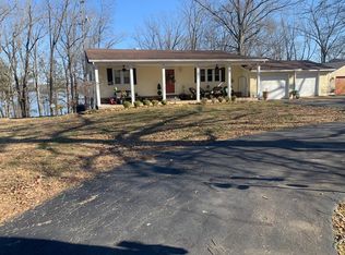 541 Holiday Acres Dr, Springville, TN 38256