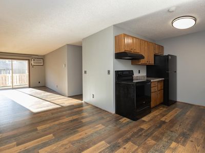 125 Kingswood Dr APT 2H, Red Wing, MN, 55066