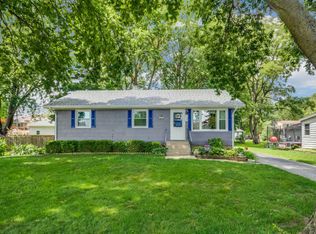 125 Garfield St, Oswego, IL 60543