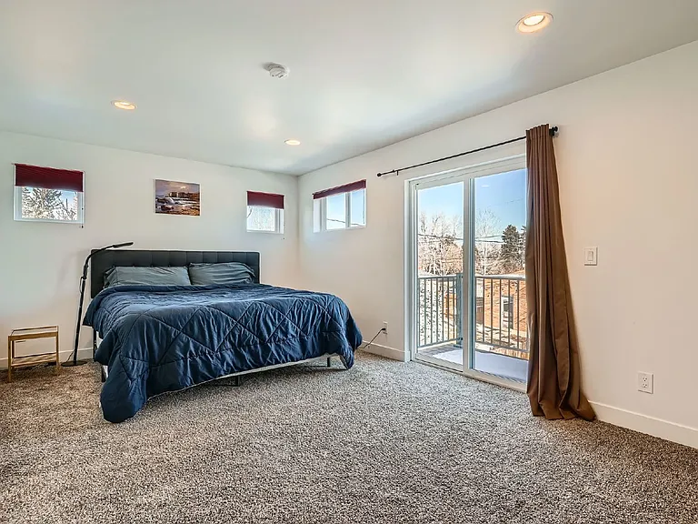 2142 Julian St — Photo 11