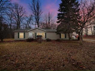 2717 W Saginaw Rd, Mayville, MI 48744