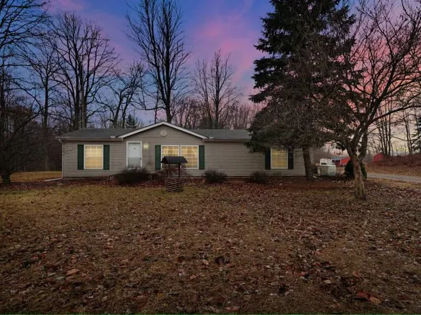 2717 W Saginaw Rd, Mayville, MI 48744