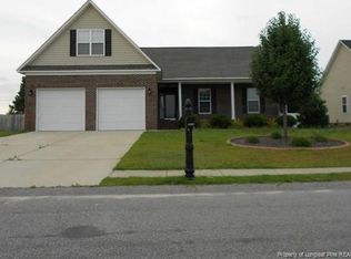 5816 Gentleman Dr, Hope Mills, NC 28348