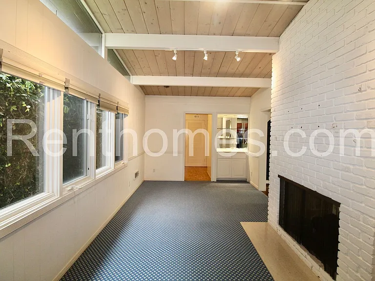 2244 Plum St — Photo 19
