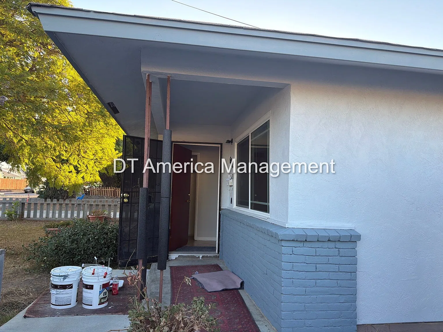 3 bed, 1040 sqft, $3,200 — Photo 2