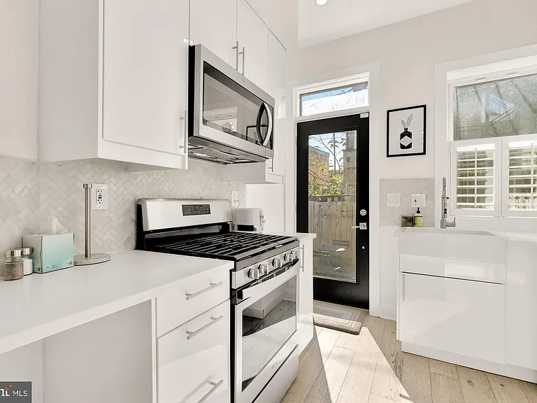 1251 Wylie St NE — Photo 8