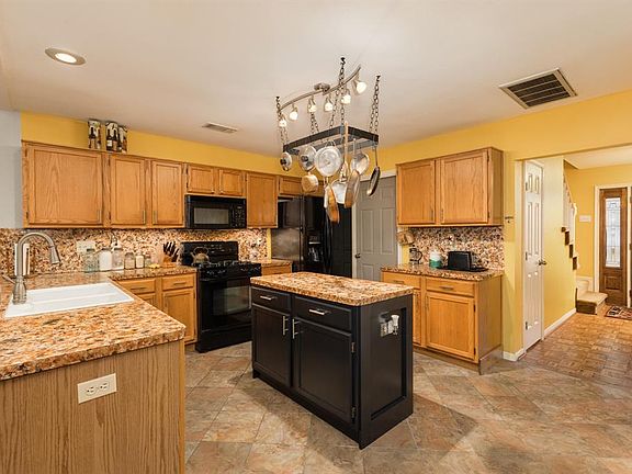 5th image of 2718 Village Mills Dr