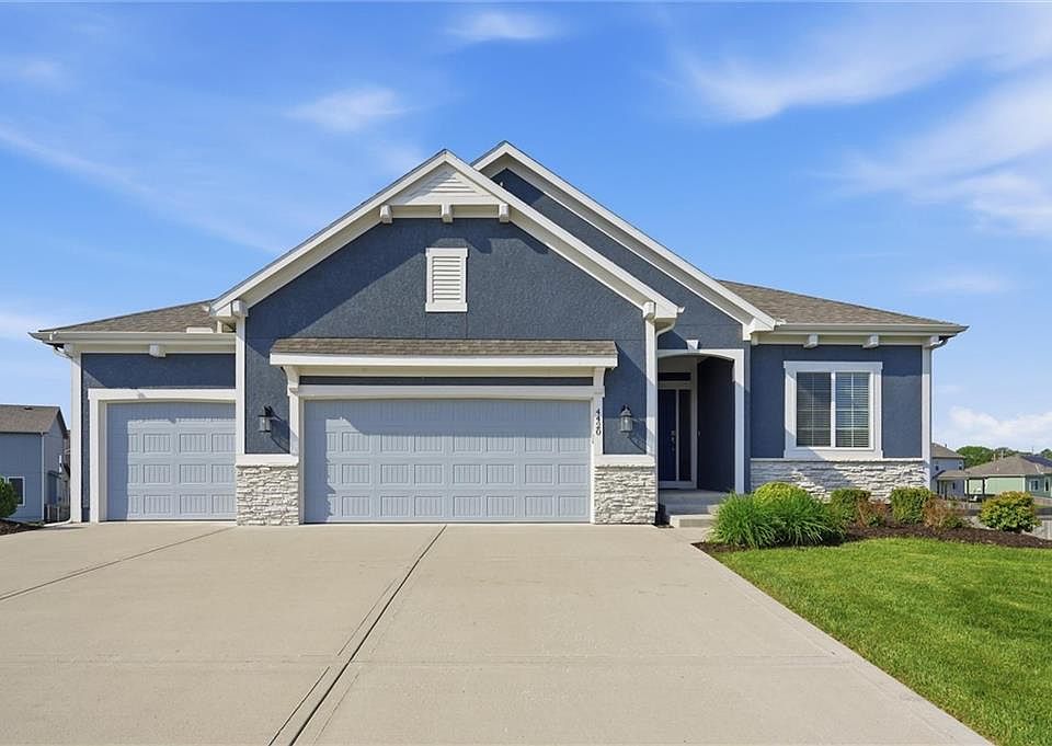 1st image of 4420 SW Tanzanite Cir