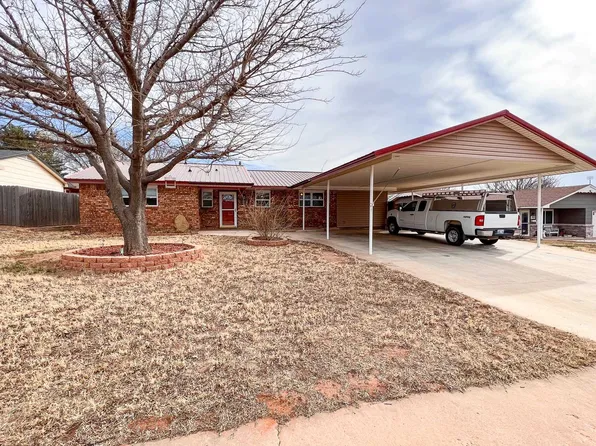 2915 Cheyenne Dr, Woodward, OK 73801