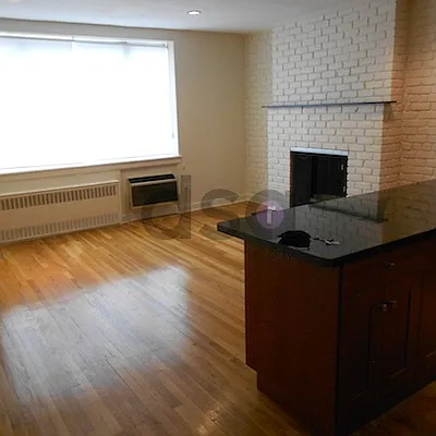 Rented by DSA Realty | media 28