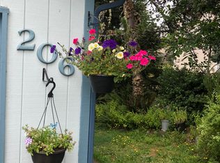 206 N 9th St, Philomath, OR 97370
