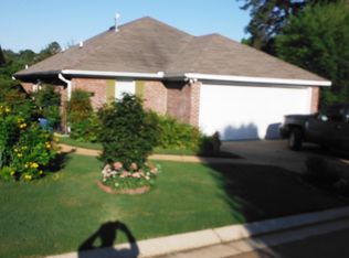 100 Stonecastle Ct, Brandon, MS 39047