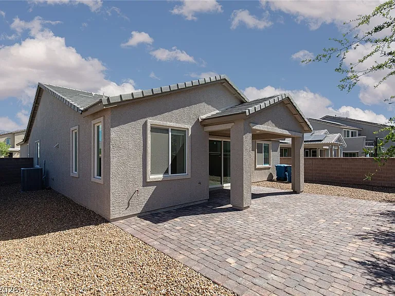 1639 Dire Wolf Ave — Photo 14