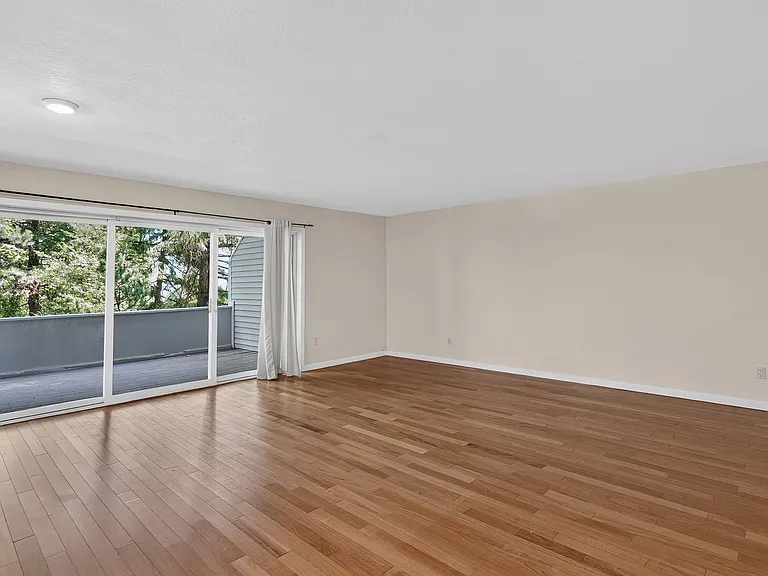 48 Eagle Crest Dr #5E — Photo 7
