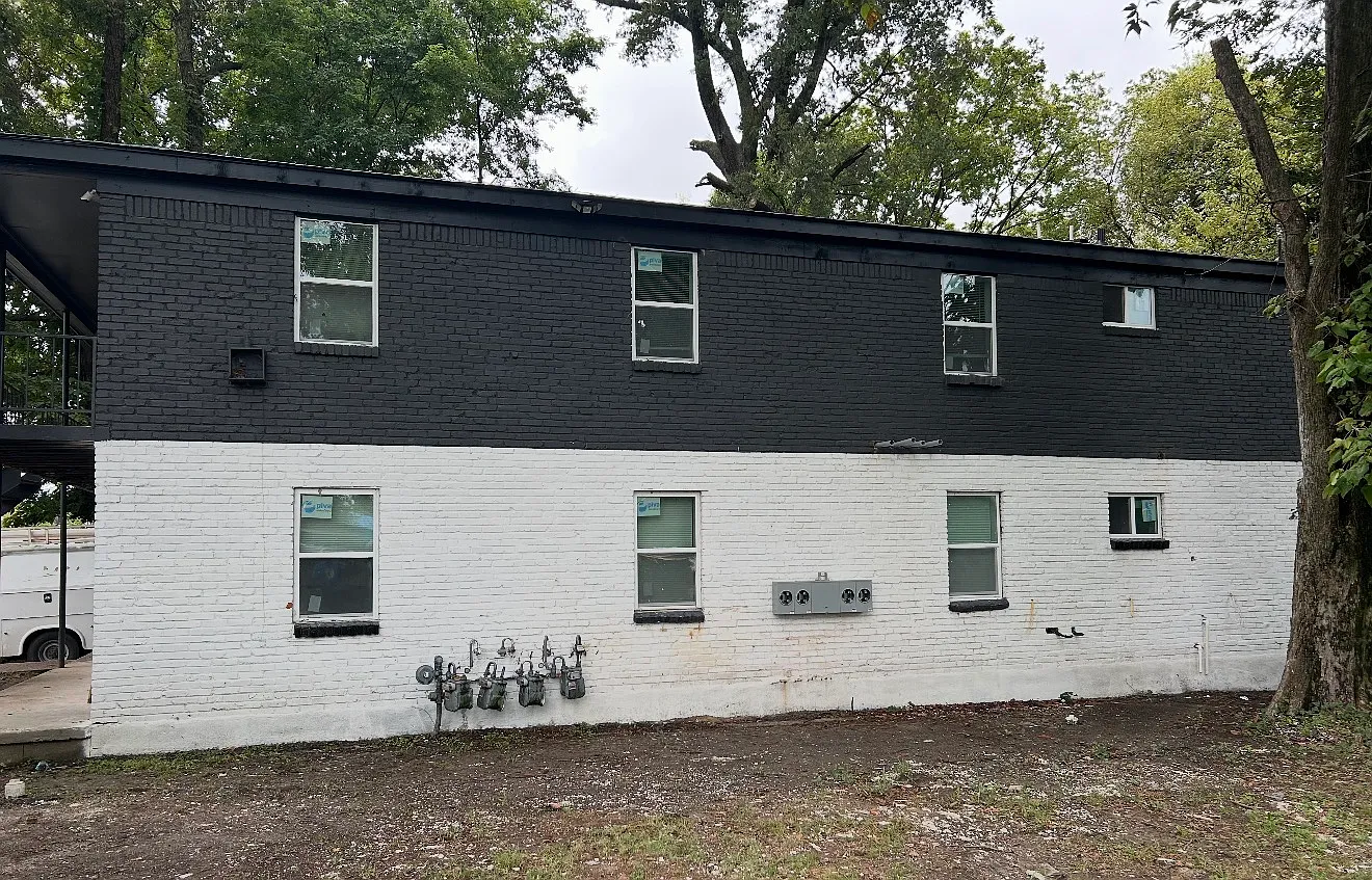 2 bed, 1200 sqft, $995 — Photo 2