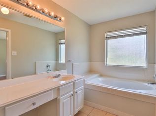 934 Christopher Ln, Baytown, TX 77521