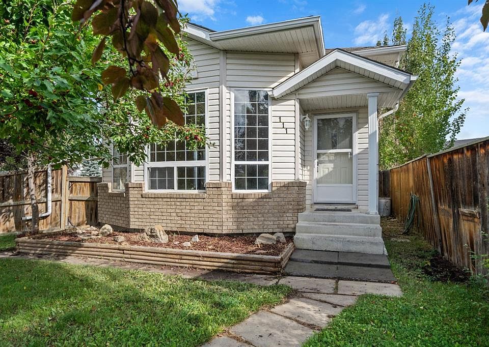 1st image of 111 S Martinvalley Pl NE
