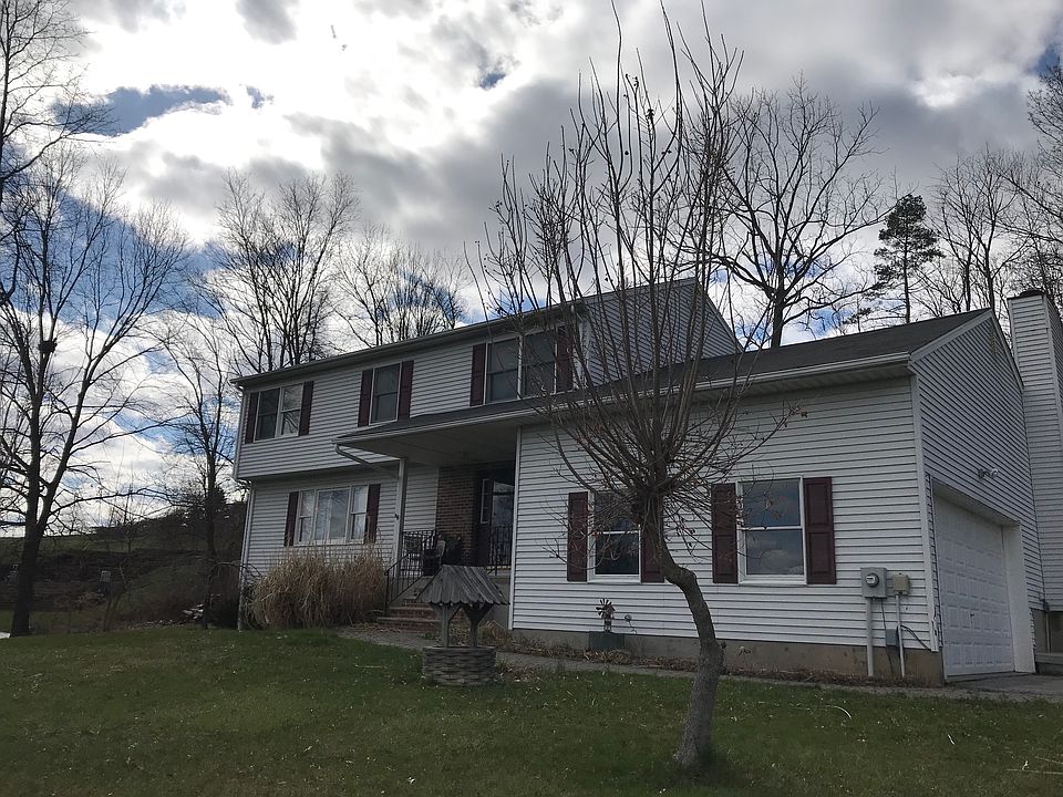 1st image of 7 Kearny Dr