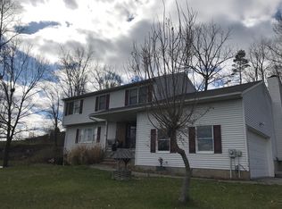7 Kearny Dr, Wantage, NJ 07461