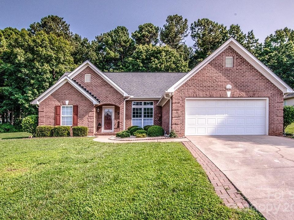 1st image of 120 Whimbrel Ln