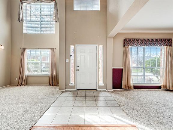4th image of 1701 Redwood Dr
