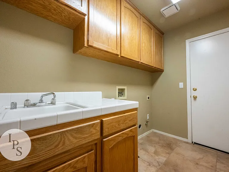 1891 E Oak Haven Dr — Photo 34