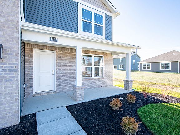 3rd image of 1447 Fleming Dr