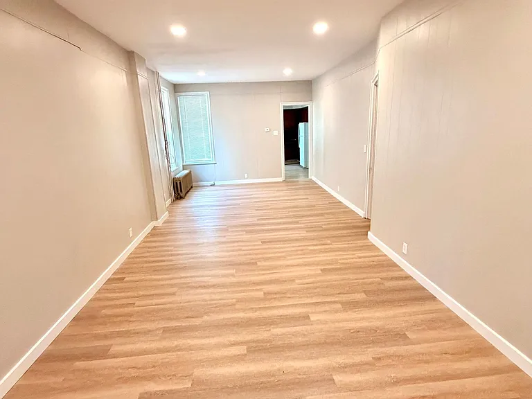 21 Walnut St — Photo 4