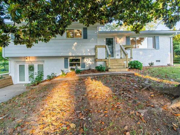 1306 Phyllis Ln, Chattanooga, TN 37421