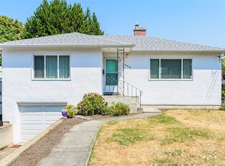 1040 Craigflower Rd, Esquimalt, BC V9A 2Y1