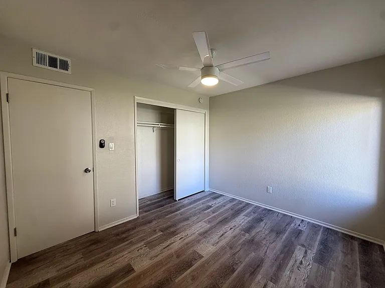 9905 El Camino Real — Photo 17