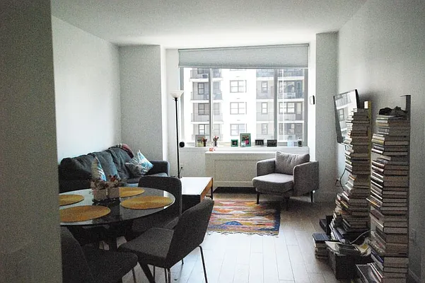 Rented by Sotheby's International Realty | media 14