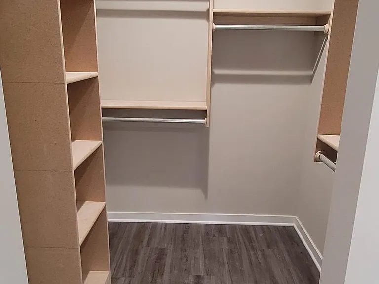 extra large master bedrom closet
