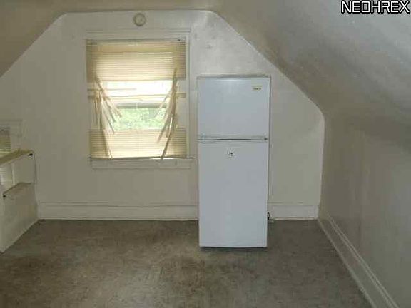 5th image of 888 E 143rd St