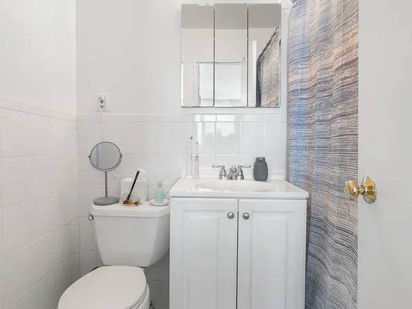 155 East 34th Street 7-L image 8 of 8