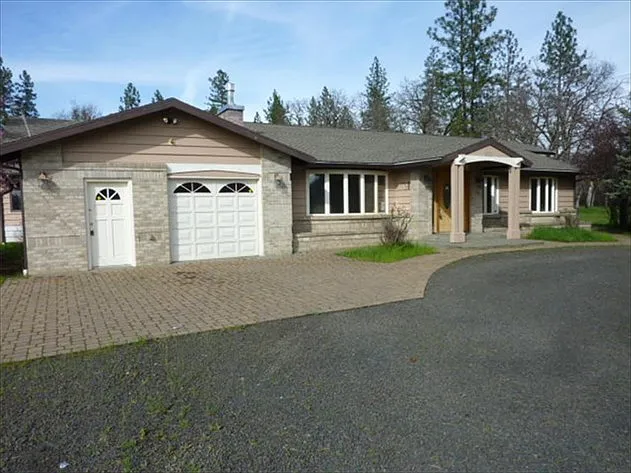 4172 Sams Valley Rd photo 1