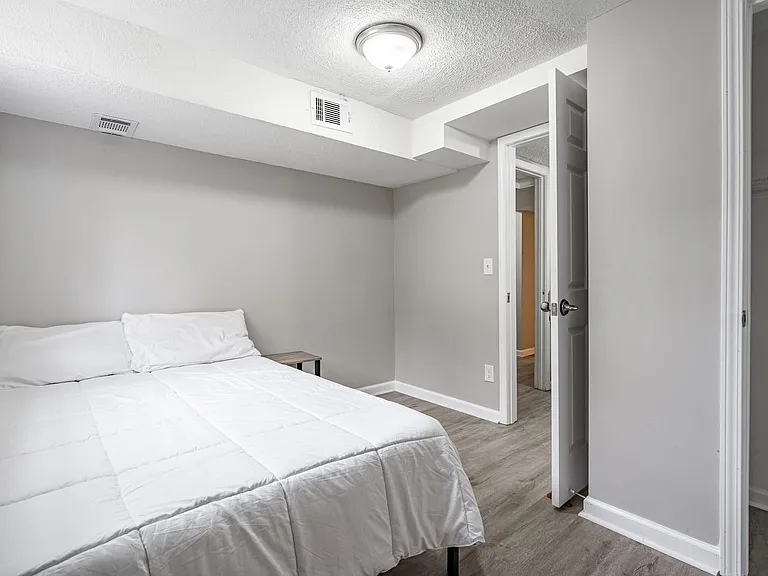 Conley Dr — Photo 1