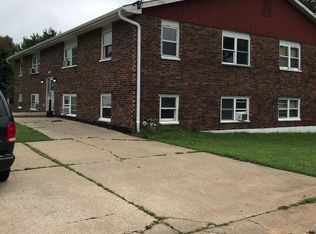 417 S 1st Ave APT 3, New Hampton, IA 50659