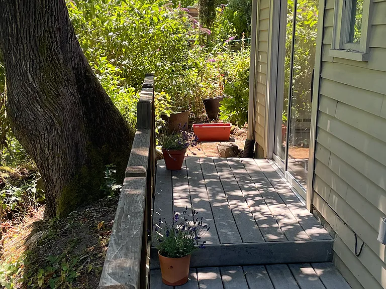 26th Ave E — Photo 19