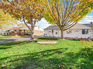 8741 S Kildare Ave, Hometown, IL 60456