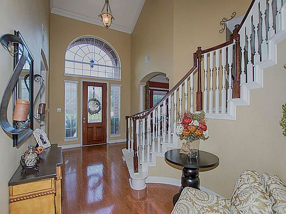 5th image of 2553 Estrada Dr