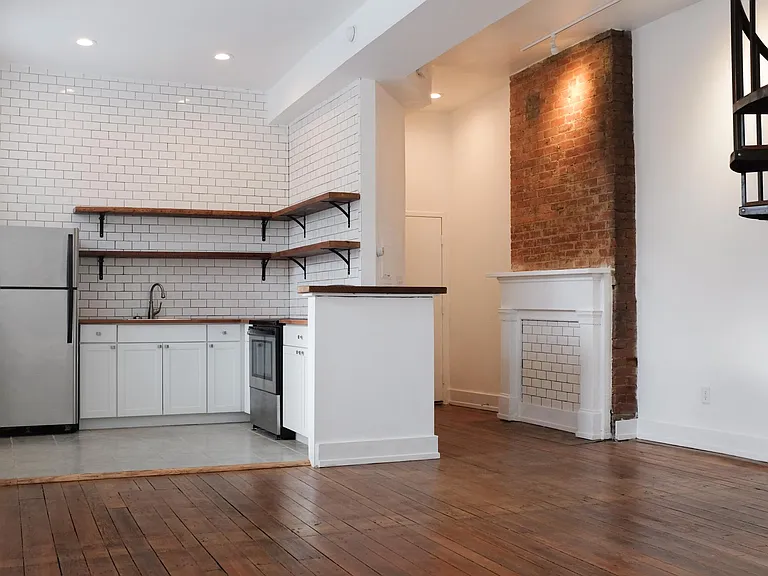 848 York St #1 — Photo 2