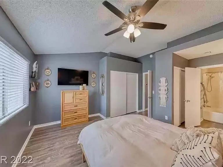 533 Meadbury Dr — Photo 26